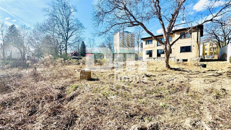 Teilsaniertes 1 - 2 Familienhaus + Fertige Projektierung auf großem Grundstück in Traumlage - Bauland Ansicht 1